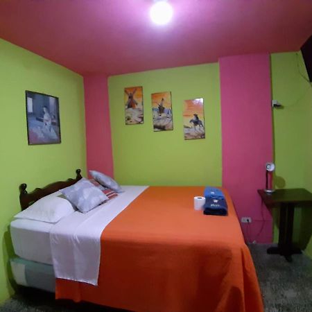 Hotel Casa Del Viajero Quetzaltenango Eksteriør bilde